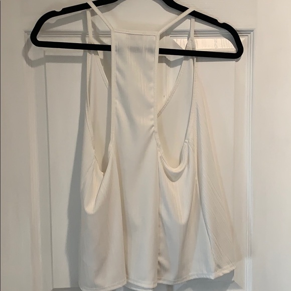 White tank top - Picture 2 of 4